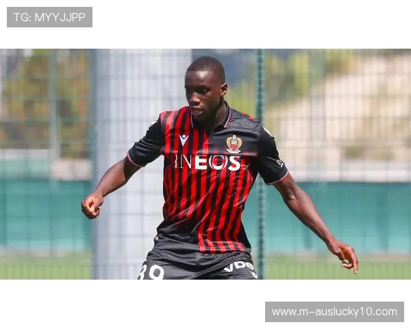 勒沃库森签下马里新星特拉奥雷，投资未来潜力